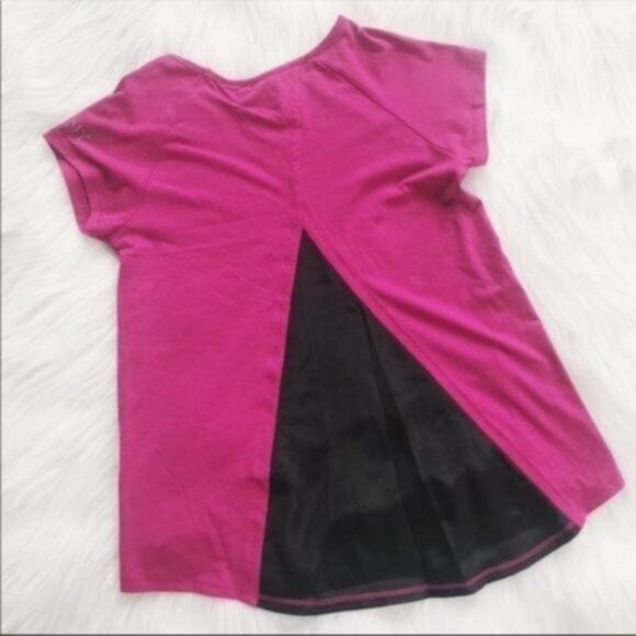DKNY Fuchsia and Black Short Sleeve Girls T shirt - Picture 2 of 5